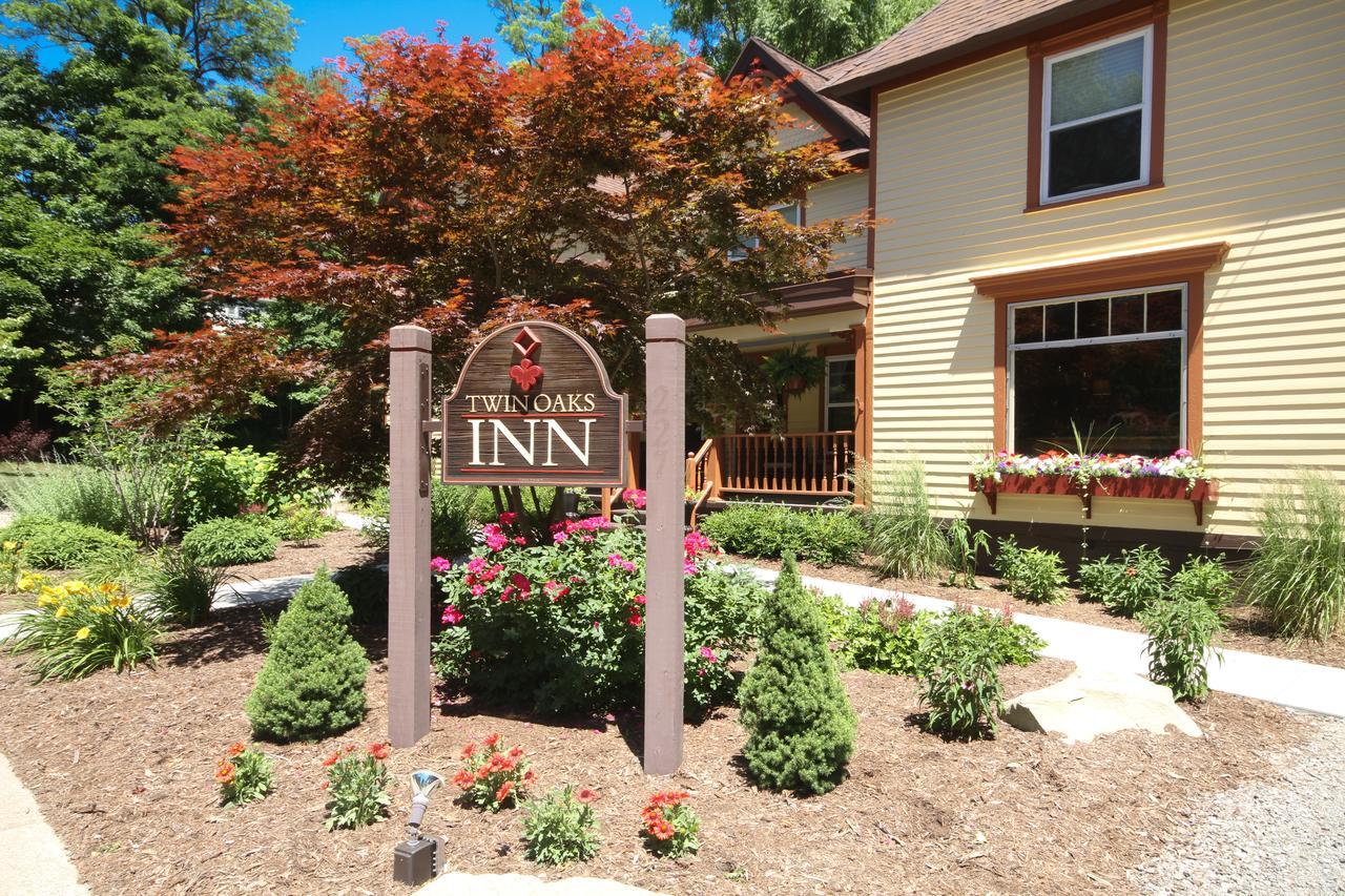 Twin Oaks Inn Saugatuck Extérieur photo