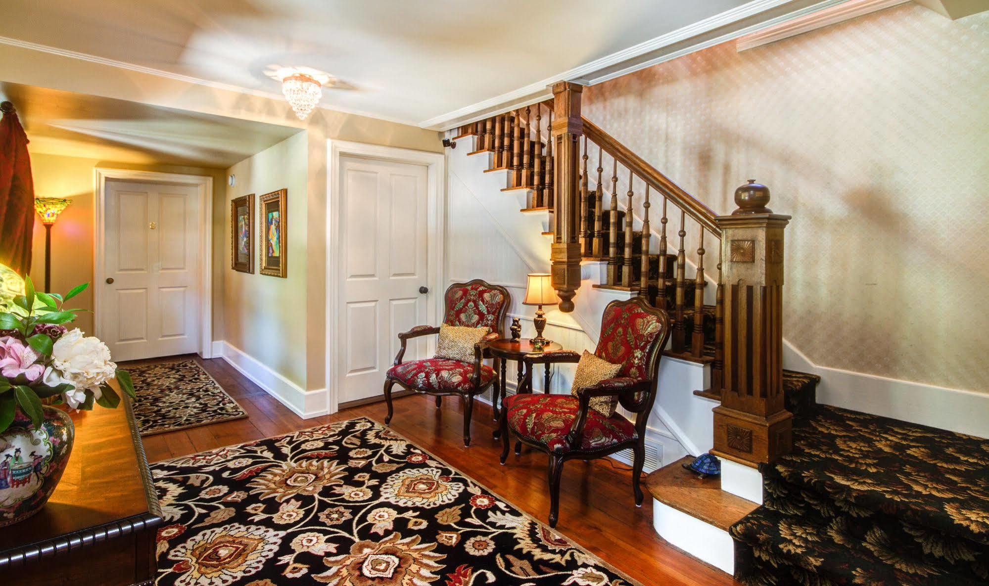 Twin Oaks Inn Saugatuck Extérieur photo